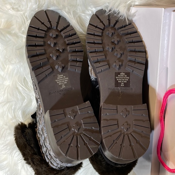 NWT (7.5) Isaac Mizrahi brown fur ankle boots Leanna BM new suede quilted laceup - Picture 12 of 15